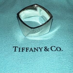 Tiffany Frank Gehry Torque Ring size 11.5